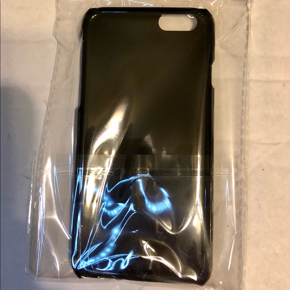 iPhone 6 phone case that has sparkly “rhinestones/crystals”. - Picture 2 of 2